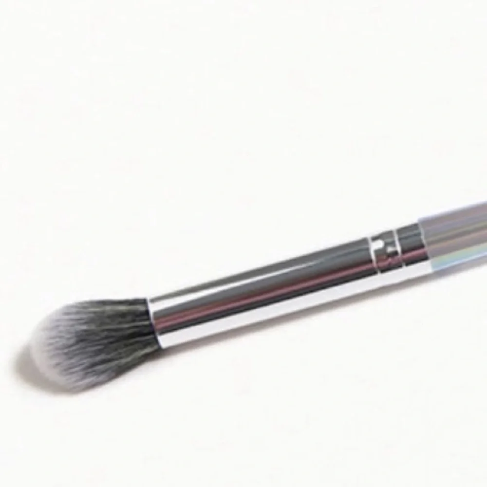 ELAINA BADRO BLENDING BRUSH